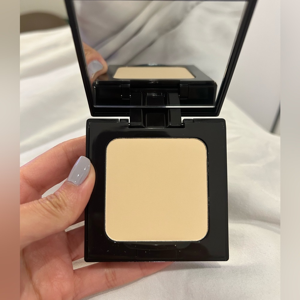 NWT Laura Mercier Translucent Compact Setting Powder - Picture 10 of 13